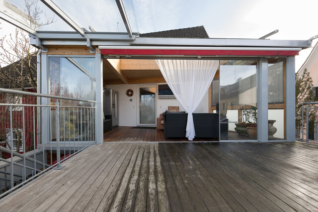 Haus mit weitläufigem Garten und Geschäftslokal