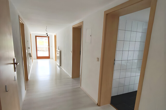 Charmante 3-Zimmer-Altbauwohnung mit Terrasse, Keller und Garage in Riezlern