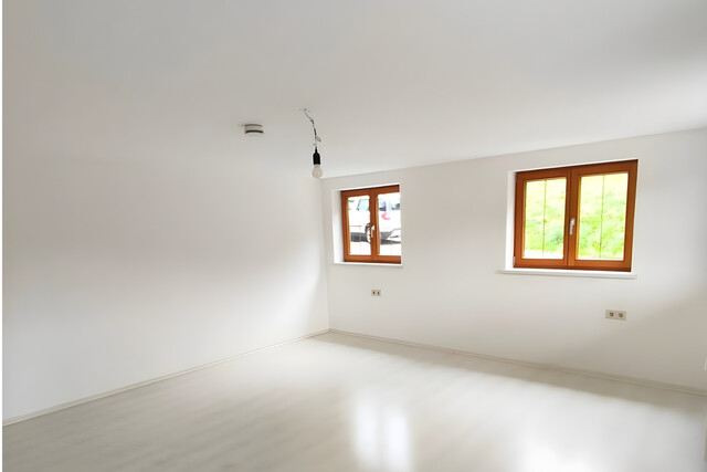 Charmante 3-Zimmer-Altbauwohnung mit Terrasse, Keller und Garage in Riezlern