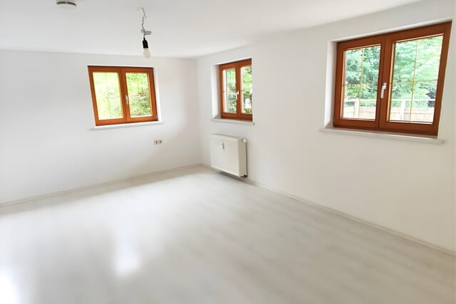 Charmante 3-Zimmer-Altbauwohnung mit Terrasse, Keller und Garage in Riezlern