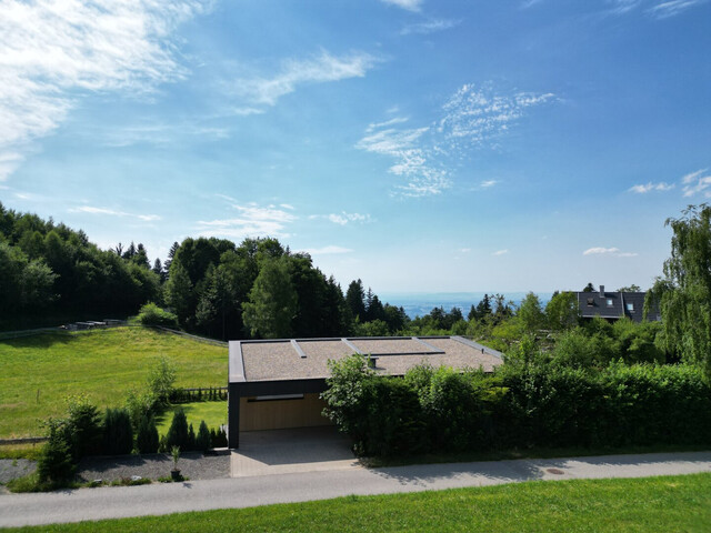 Sonniges Liebhaber-Grundstück mit traumhafter Aussicht am Pfänder / Bodensee