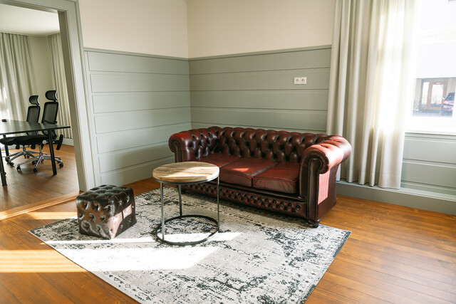 Stilvolle Einzel- und Doppelbüros in zentral gelegenem Co-Working-Gebäude