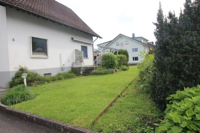 Baugrundstück mit Altbestand zum Kauf: Ideales Grundstück für Ihr Haus oder Doppelhaus!   PROVISIONSFREI