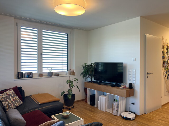 Helle 3-Zimmer-Wohnung mit Loggia, Einbauküche und Lift in Hard
