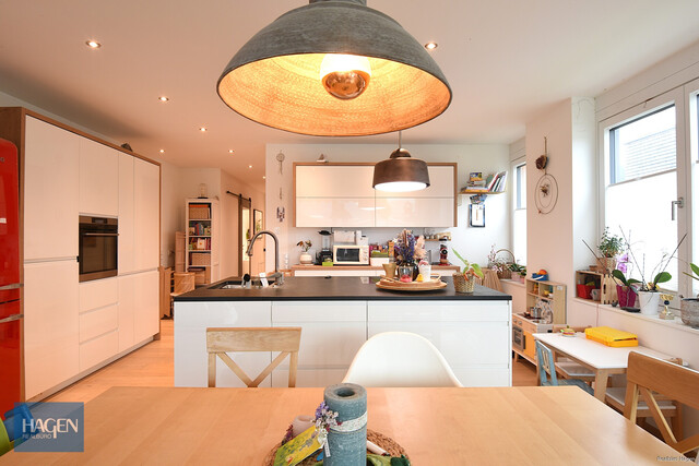 Moderne 4-Zimmer-Wohnung in familienfreundlicher Lage mit traumhafter Aussicht