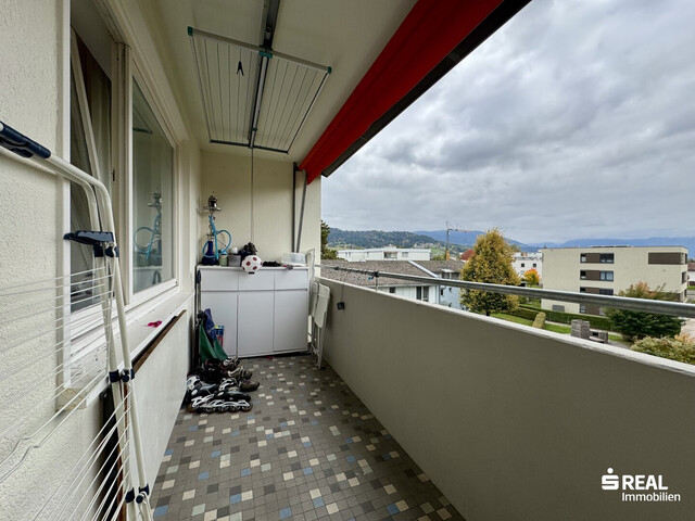 Modernisierte 4-Zimmerwohnung mit Balkon und Garagenbox