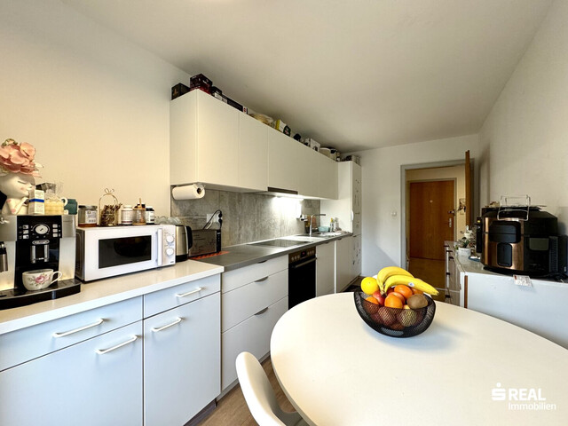 Modernisierte 4-Zimmerwohnung mit Balkon und Garagenbox