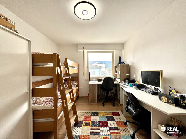 Modernisierte 4-Zimmerwohnung mit Balkon und Garagenbox