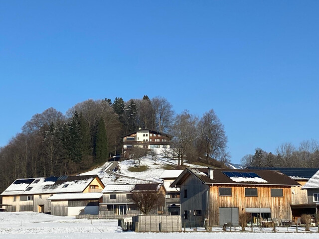 Beeindruckendes Einfamilienhaus in Alleinlage mit Ausblick - Ortsnah im Mittelbregenzerwald