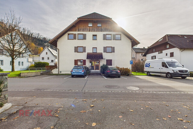 Zweistöckige Dachgeschosswohnung mit 5 Zimmern