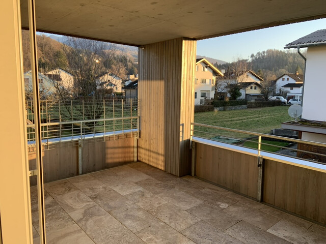 Moderne 4-Zimmer-Wohnung mit Terrasse, Tiefgaragenplatz und Kellerabteil in Muntlix