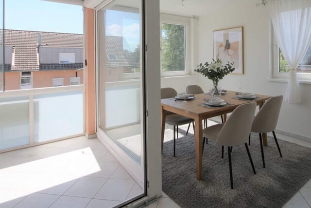 Licht, Raum, Komfort: 3-Zimmer-Wohnung mit verglastem Balkon