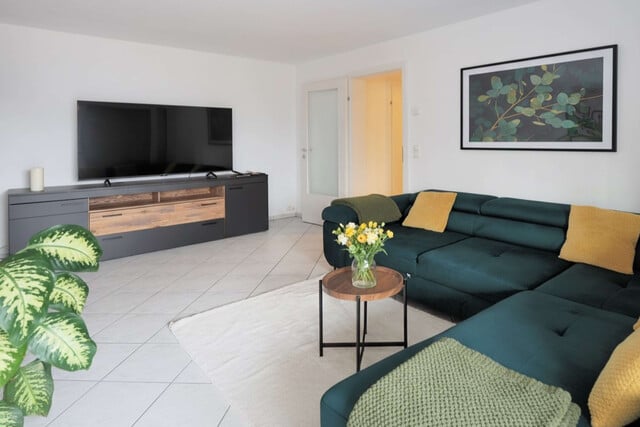 Licht, Raum, Komfort: 3-Zimmer-Wohnung mit verglastem Balkon