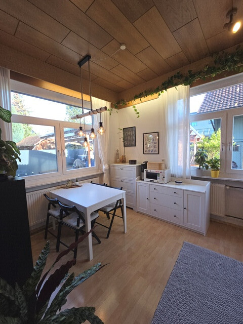 Bezauberndes Einfamilienhaus mit Einliegerwohnung und schönem Garten in zentraler Lage von Altach!