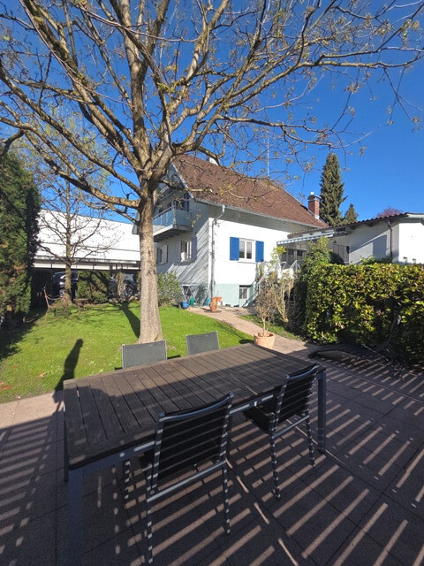 Bezauberndes Einfamilienhaus mit Einliegerwohnung und schönem Garten in zentraler Lage von Altach!