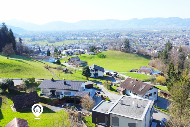 Traumhaftes Hanggrundstück mit herrlichem Weitblick!