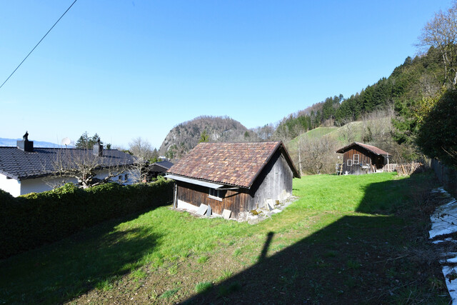 Traumhaftes Hanggrundstück mit herrlichem Weitblick!