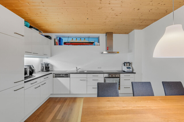 Dornbirn: Moderne 2-Zimmer-Wohnung mit großem Garten und Terrasse