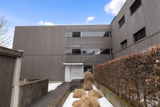 Dornbirn: Moderne 2-Zimmer-Wohnung mit großem Garten und Terrasse