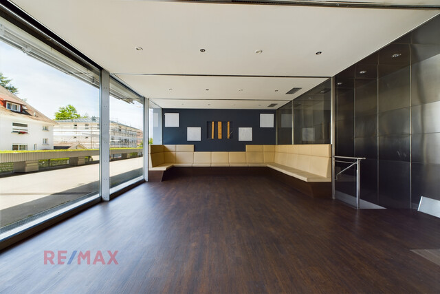 Attraktives Geschäftslokal in
hochfrequentierter Lage