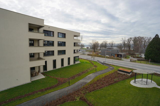 2 Zimmer-Wohnung  |  Modern  |  Loggia  |  Seeblick