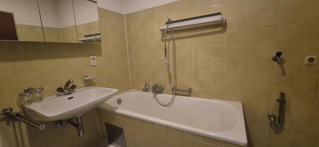Preisgünstige 2-Zimmer-Wohnung in Lustenau mit Balkon & Garage – ideal für Handwerker