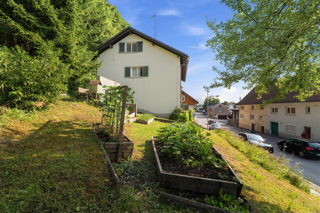 Attraktives Einfamilienhaus mit zwei Wohneinheiten in schöner Lage in Dornbirn
