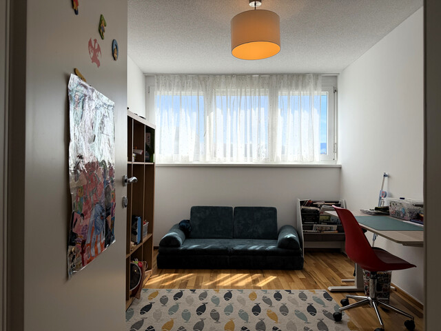 Moderne und familienfreundliche 4-Zimmer-Wohnung mit großer Terrasse