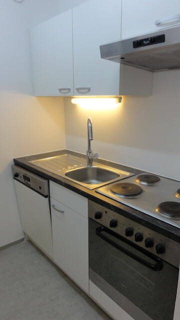 Schöne  kleine Single-Wohnung  mit Loggia in zentraler und ruhiger Lage in Bregenz