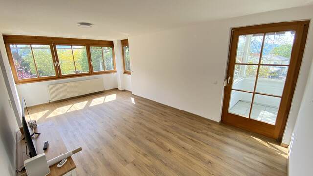 Wohnen mit Charme: Tolle 3-Zimmerwohnung mit Wintergarten in Weiler zu vermieten!