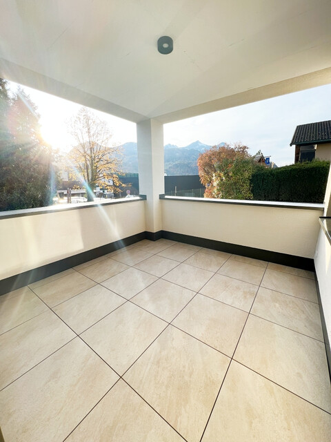 Neuwertige und helle 2-Zimmerwohnung im Erdgeschoss