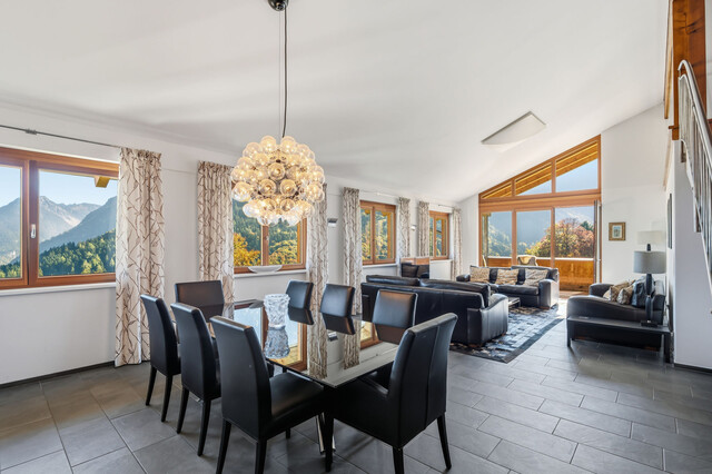 Stilvolle Auszeit in den Alpen: Panoramablick & pure Lebensqualität!