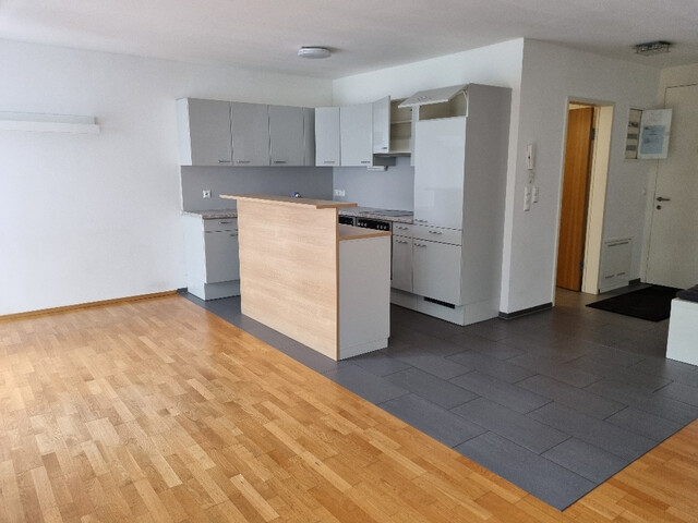 STADTLEBEN MIT GARTEN – 2-ZIMMER-WOHNUNG IN DER KUENGASSE BREGENZ