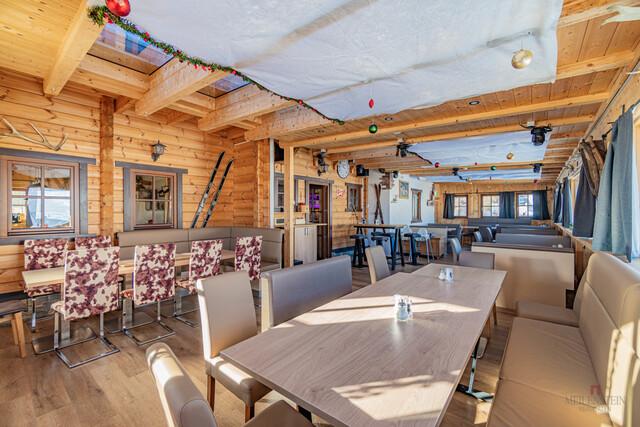 Neuwertiges Chalet Dorf mit Alm-Gasthof in bester Lage am Falkert - direkt neben der "Heidi-Alm"