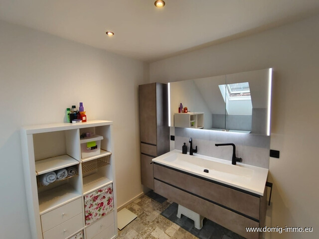 Stilvolles Einfamilienhaus mit Einliegerwohnung, Designausstattung & Traumgarten