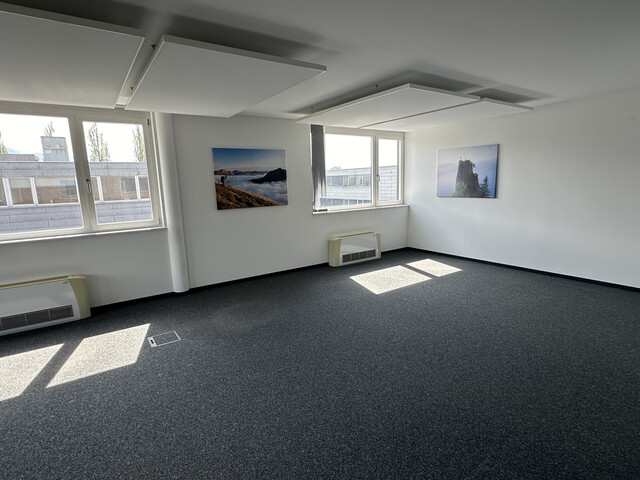 Moderne, helle Bürofläche in attraktivem Gewerbehaus in Dornbirn / Schwefel