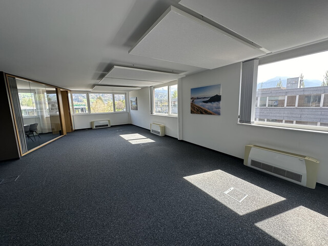 Moderne, helle Bürofläche in attraktivem Gewerbehaus in Dornbirn / Schwefel