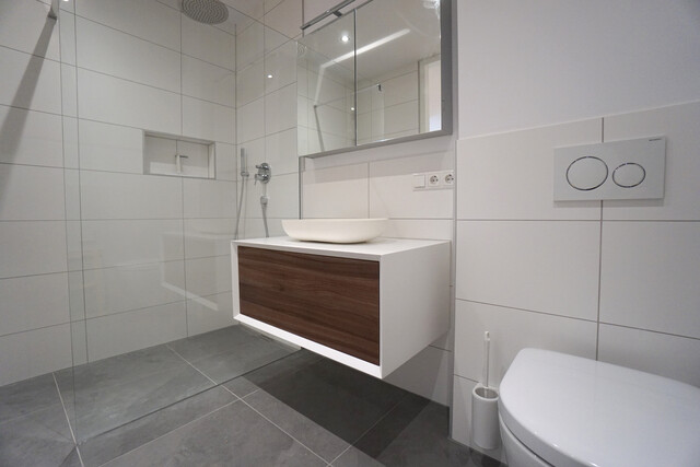 2 Zimmer-Wohnung  |  Modern  |  Loggia  |  Seeblick