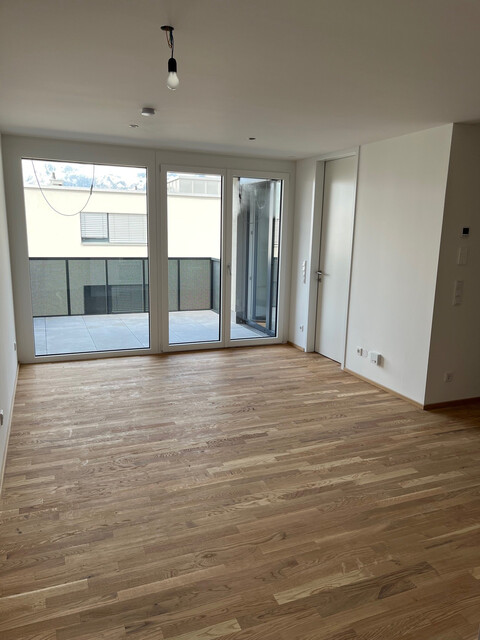 Moderne 2 Zimmer Dachgeschosswohnung mit Garage, Balkon und Keller in Neubau - provisionsfrei