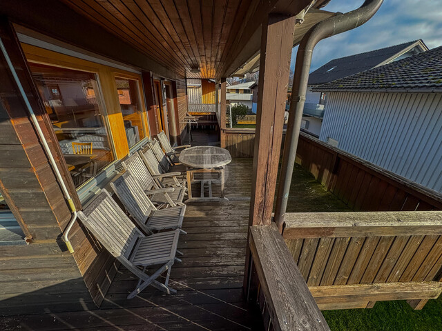 DIREKT AM WASSER: TRAUMHAFTES BOOTSHAUS IN SONNIGER LAGE