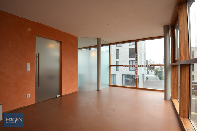 Renditestarkes Gewerbeobjekt in frequentierter Lage - Zweistöckige Praxis-/Gewerbefläche