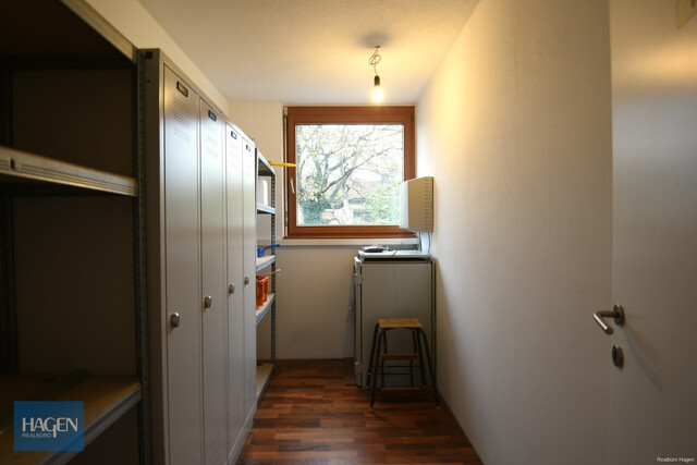 Renditestarkes Gewerbeobjekt in frequentierter Lage - Zweistöckige Praxis-/Gewerbefläche