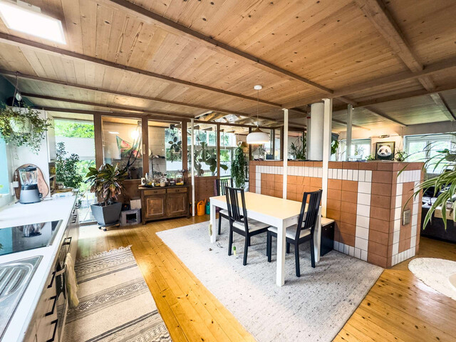 Architekten-Einfamilienhaus mit großem Garten – Wohnen mit Charme und Potenzial