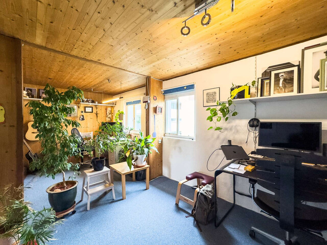 Architekten-Einfamilienhaus mit großem Garten – Wohnen mit Charme und Potenzial