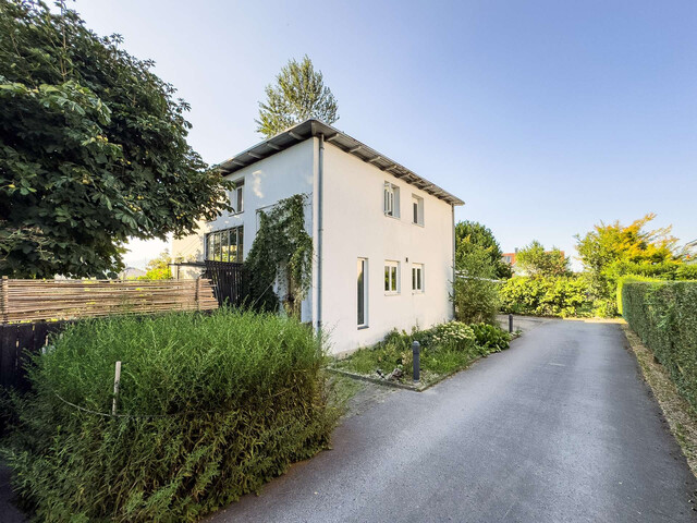 Architekten-Einfamilienhaus mit großem Garten – Wohnen mit Charme und Potenzial