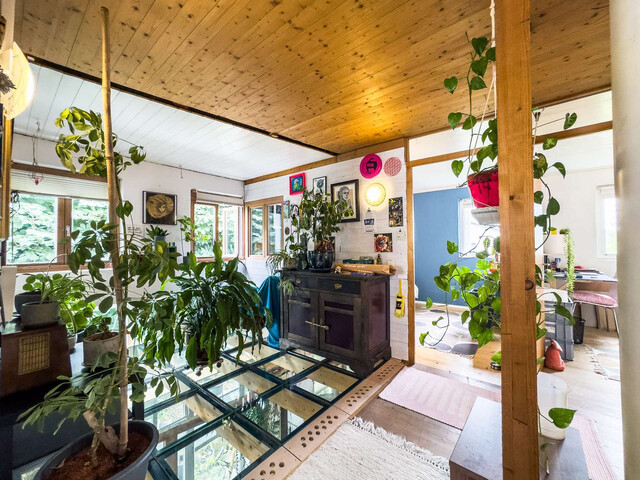 Architekten-Einfamilienhaus mit großem Garten – Wohnen mit Charme und Potenzial