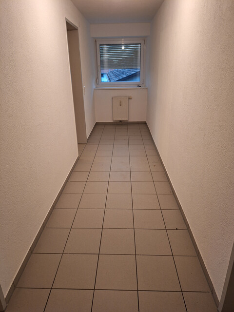  Schöne helle  3-Zimmer-Wohnung mit Balkon und Keller in zentraler Lage neu zu vermieten!