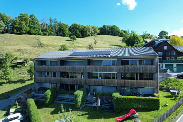 NEUWERTIGE 3 ZIMMER WOHNUNG MIT TRAUMHAFTER AUSSICHT!