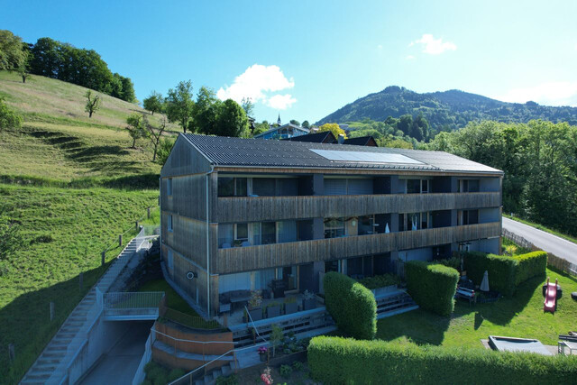 NEUWERTIGE 3 ZIMMER WOHNUNG MIT TRAUMHAFTER AUSSICHT!