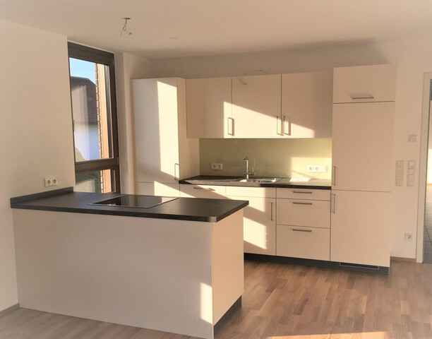 Familiäre sonnige 3 Zimmer Wohnung mit TG-Stellplatz